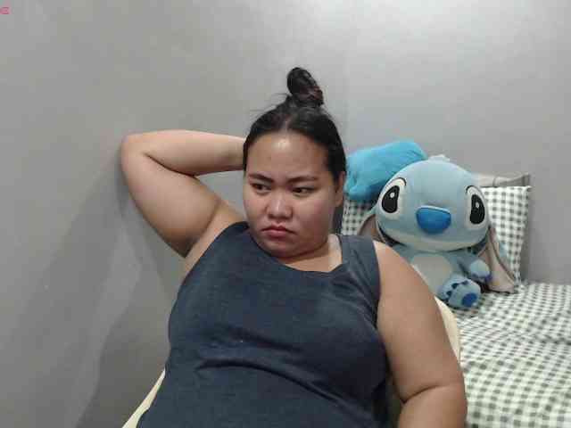 BubbleButtPinay webcam