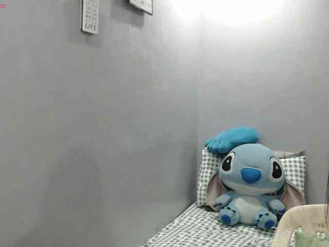 BubbleButtPinay webcam