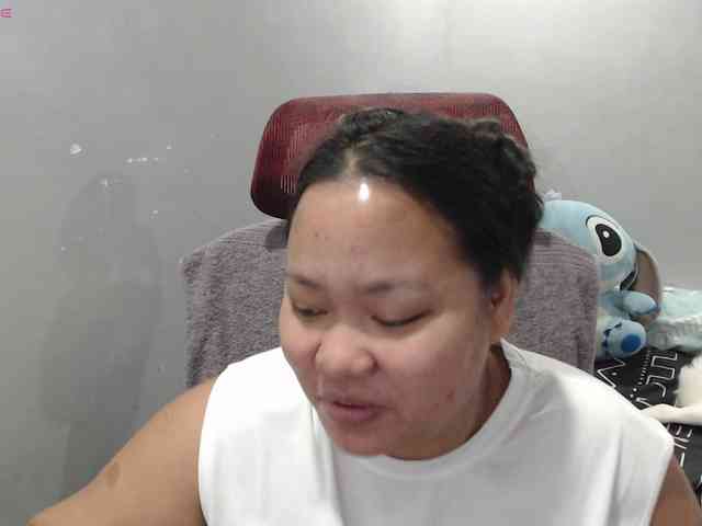 BubbleButtPinay webcam