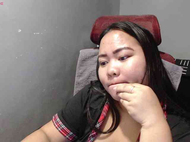 BubbleButtPinay webcam