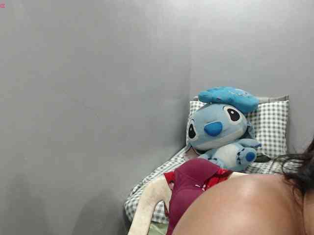 BubbleButtPinay webcam