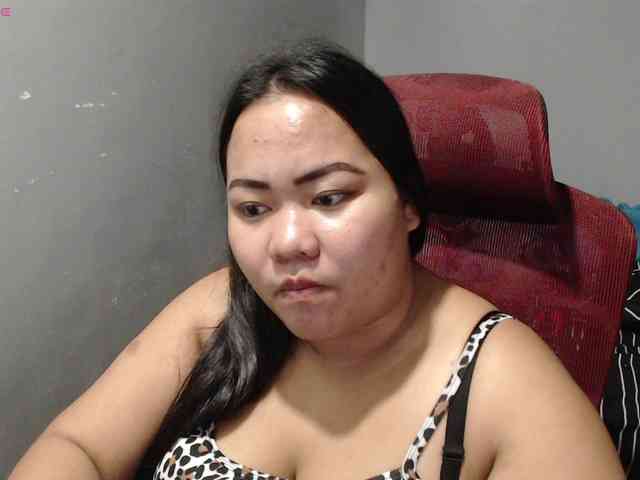 BubbleButtPinay webcam