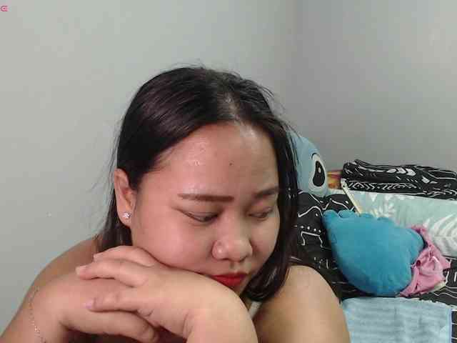 BubbleButtPinay webcam