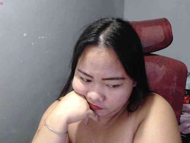 BubbleButtPinay webcam