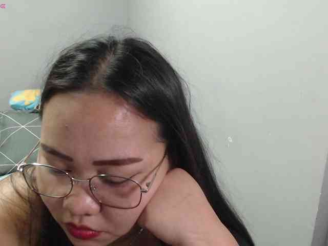 BubbleButtPinay webcam