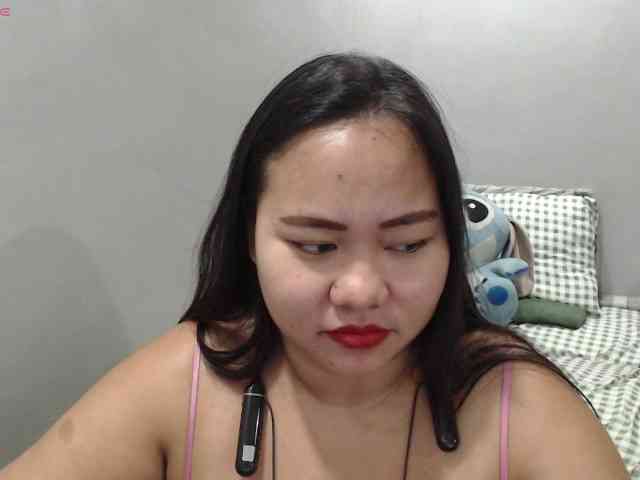 BubbleButtPinay webcam