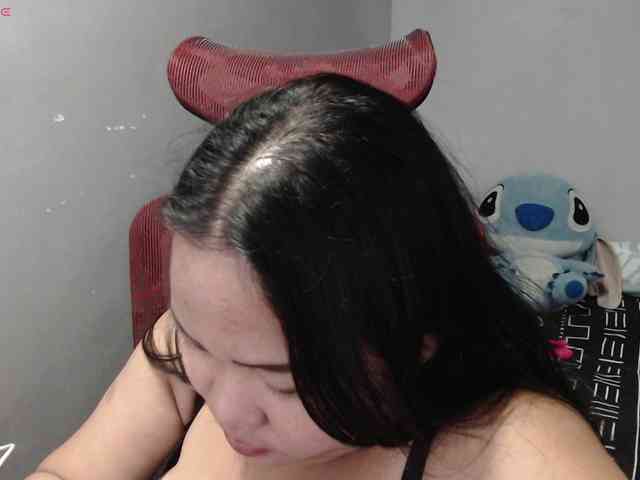 BubbleButtPinay webcam