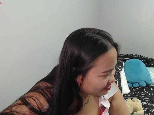 BubbleButtPinay webcam