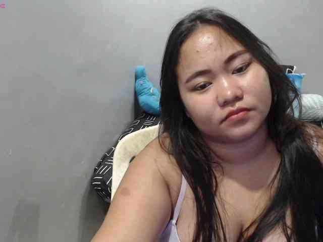 BubbleButtPinay webcam