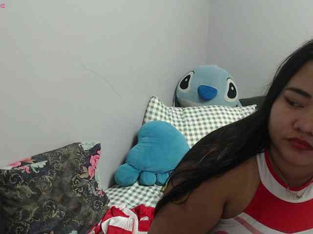 BubbleButtPinay webcam