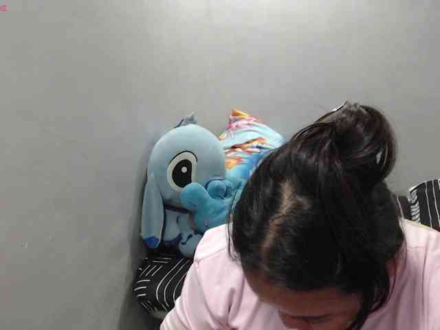 BubbleButtPinay webcam