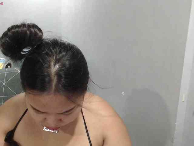 BubbleButtPinay webcam