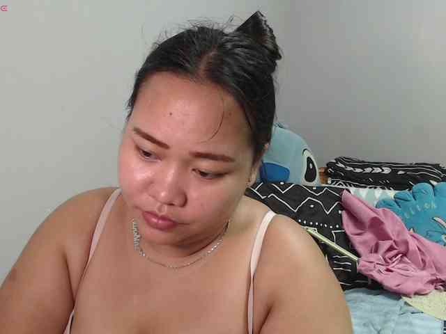 BubbleButtPinay webcam