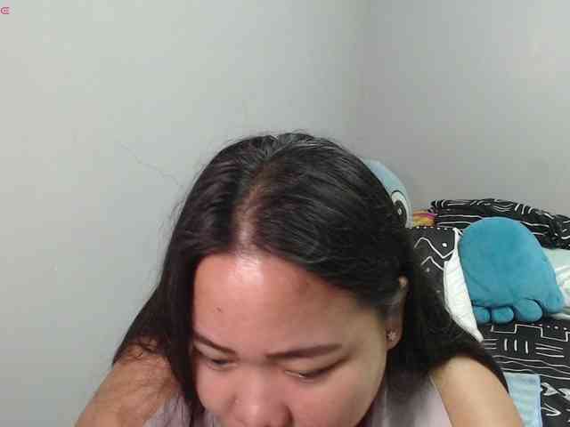 BubbleButtPinay webcam