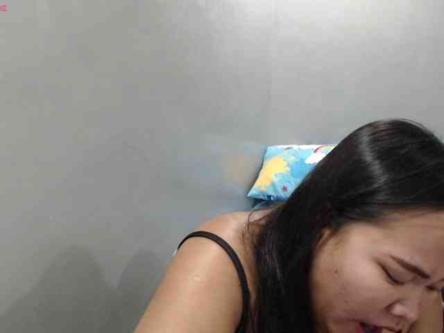 BubbleButtPinay webcam