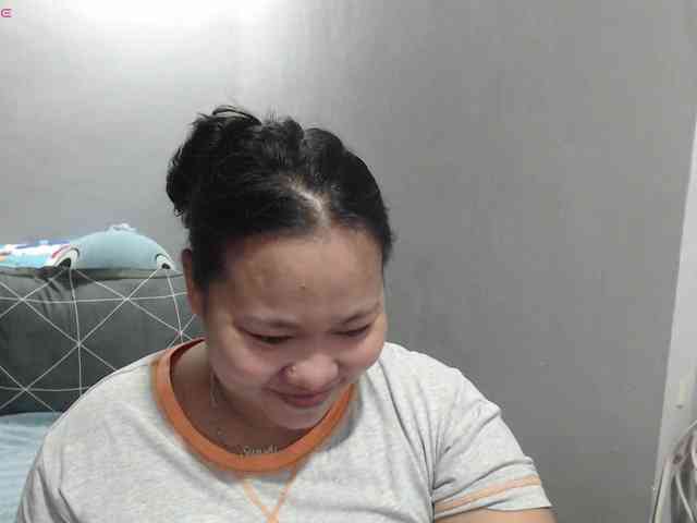 BubbleButtPinay webcam