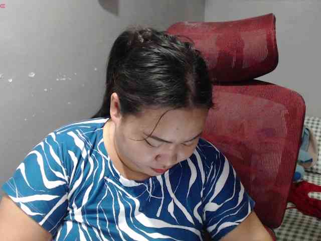 BubbleButtPinay webcam