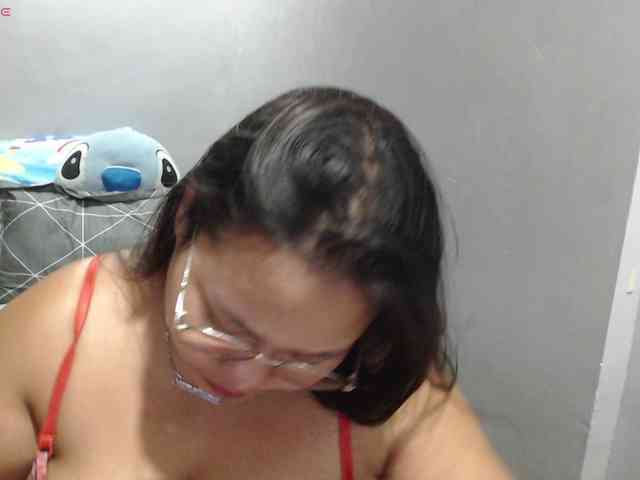 BubbleButtPinay webcam