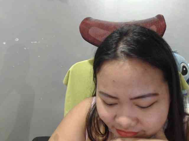 BubbleButtPinay webcam