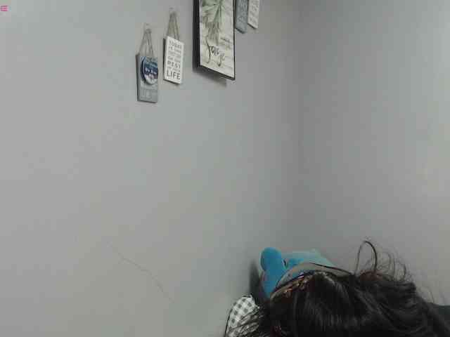 BubbleButtPinay webcam