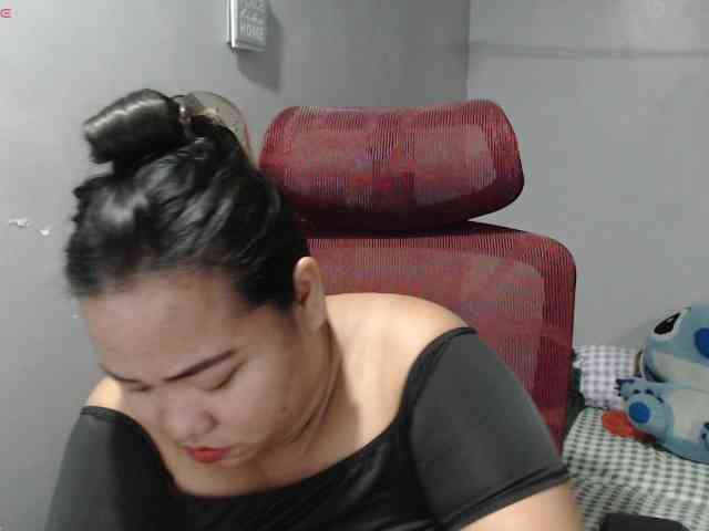 BubbleButtPinay webcam