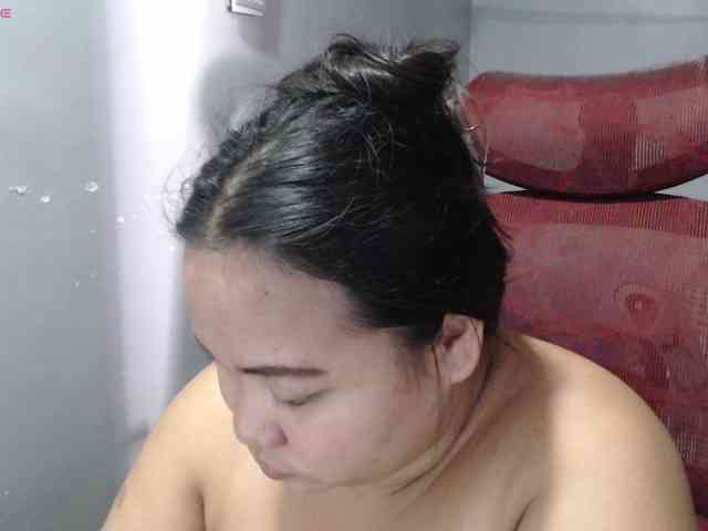 BubbleButtPinay webcam