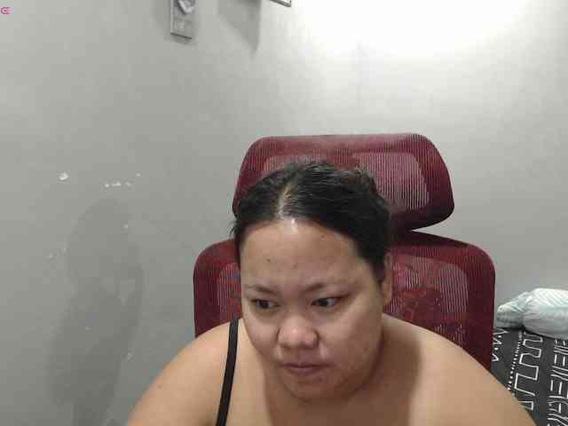 BubbleButtPinay webcam