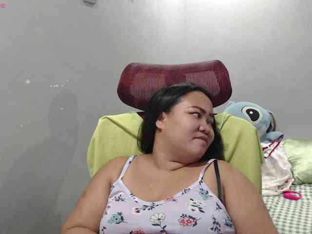 BubbleButtPinay webcam