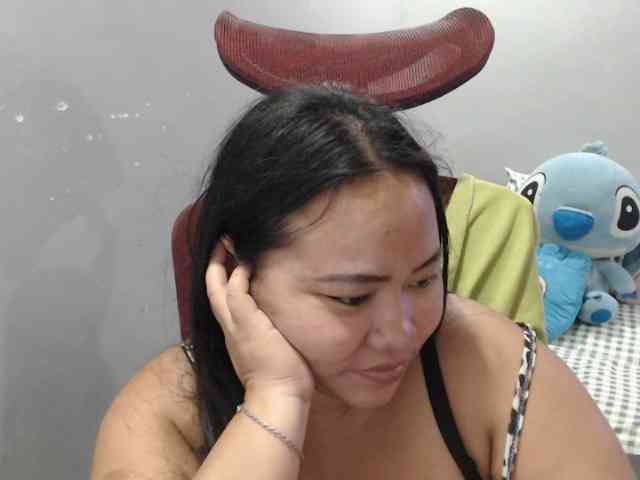 BubbleButtPinay webcam