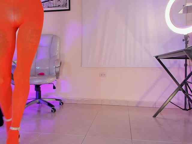 axellcollins Live Webcam on {site_name}