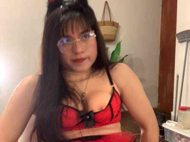 vale-lokitasexy69 Live Webcam on BongaCams