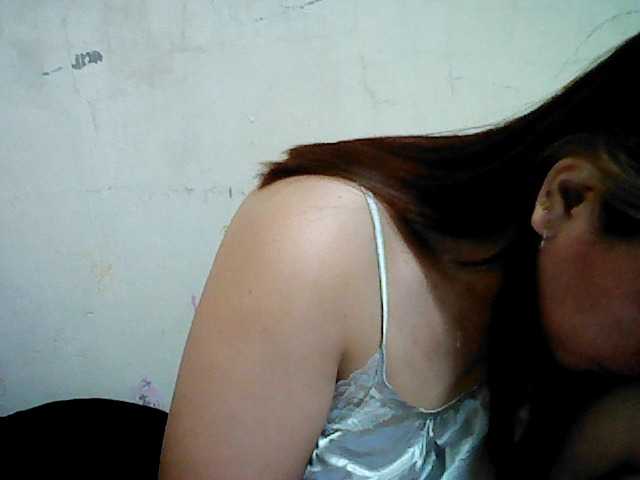 LovelyYna's BongaCams show and profile