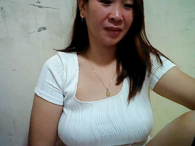 LovelyYna's BongaCams show and profile