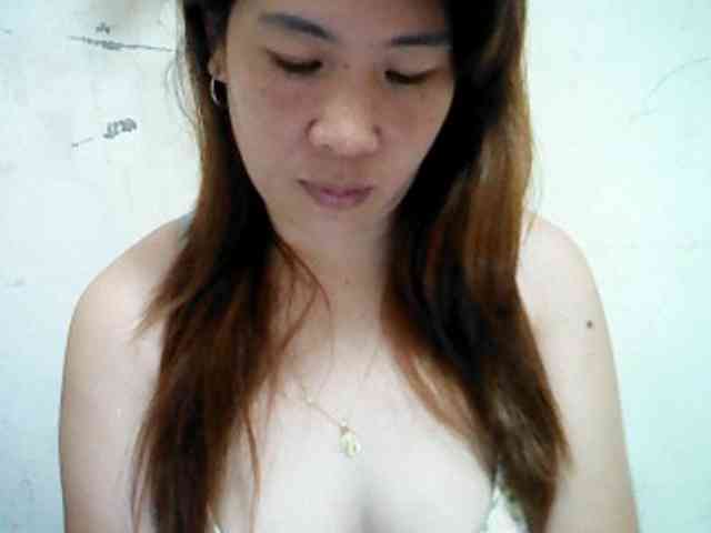 LovelyYna Live Webcam on BongaCams
