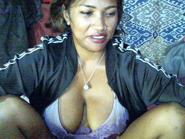 butterfly007's BongaCams show and profile