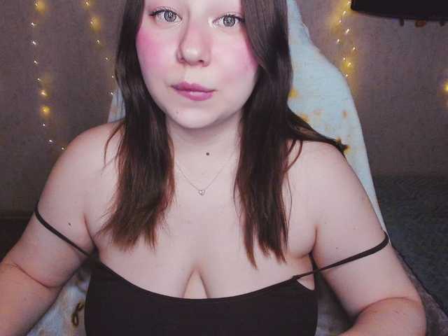 MilkaFoxy's BongaCams show and profile