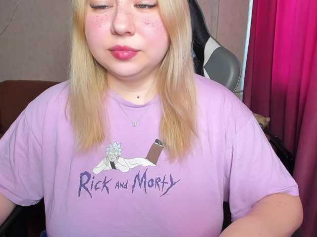 MilkaFoxy from BongaCams