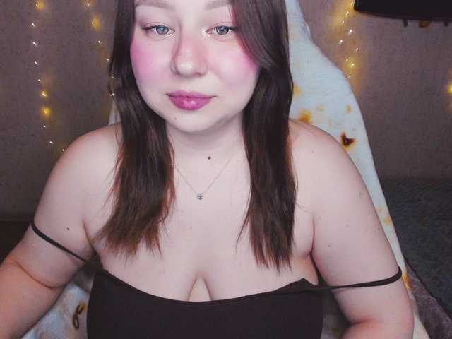MilkaFoxy's BongaCams show and profile