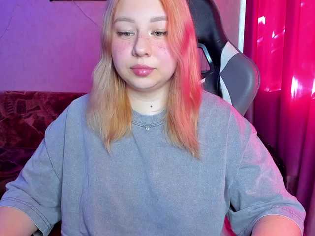  MilkaFoxy chat room