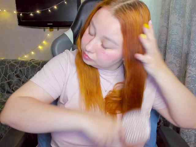 MilkaFoxy webcam