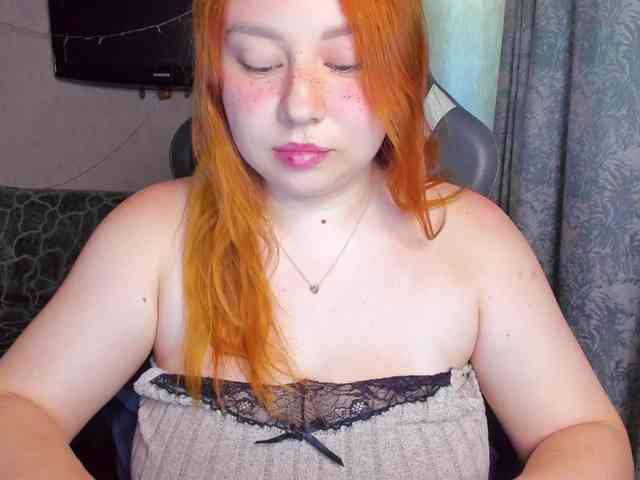 MilkaFoxy webcam