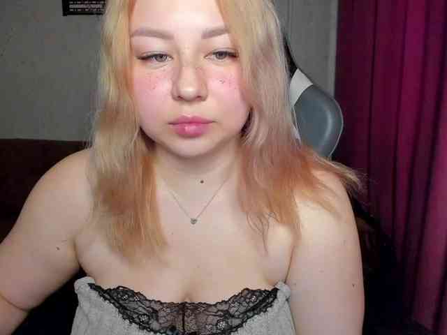 MilkaFoxy webcam