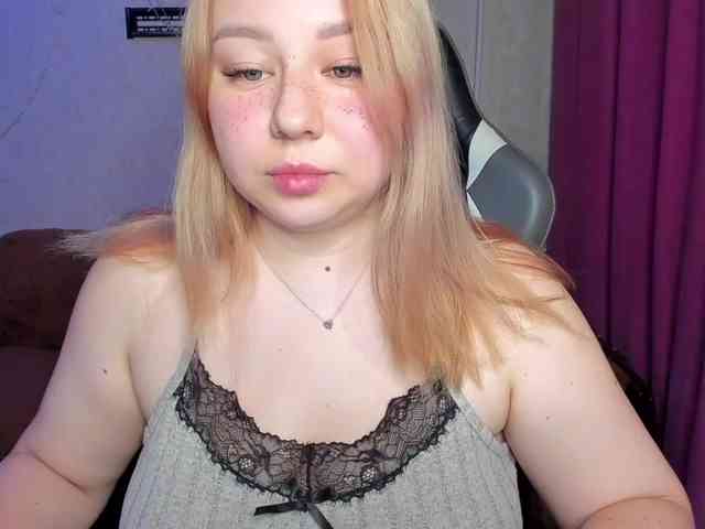 MilkaFoxy webcam