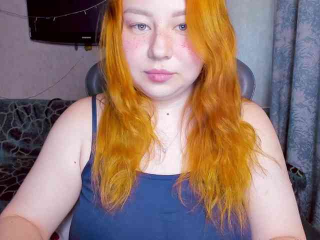 nude web cam MilkaFoxy