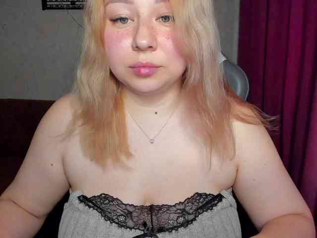 MilkaFoxy webcam