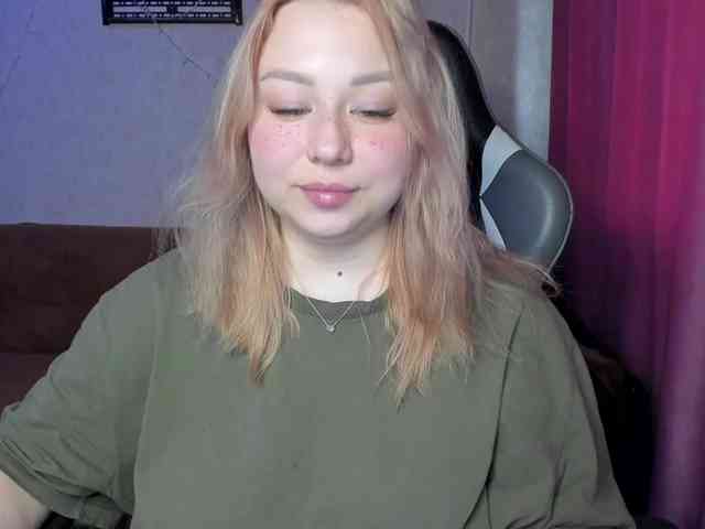 MilkaFoxy webcam