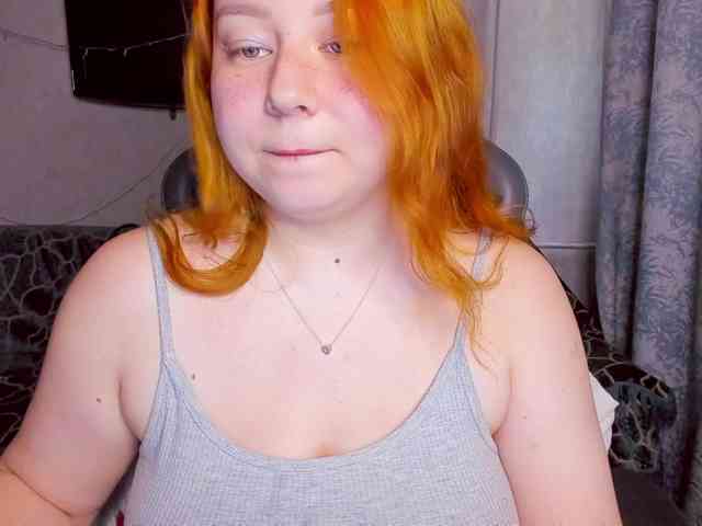 MilkaFoxy webcam