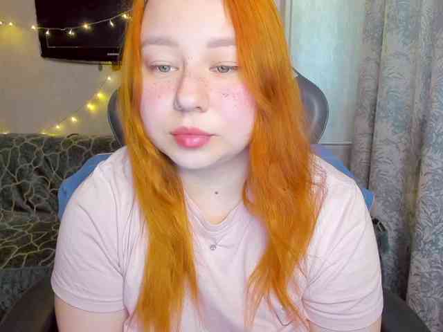 MilkaFoxy webcam