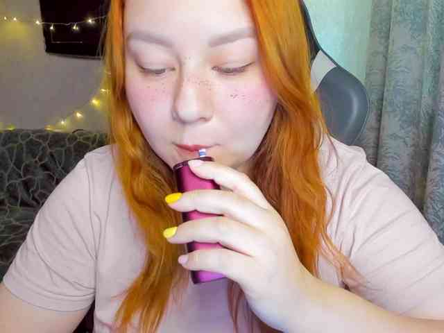 MilkaFoxy webcam