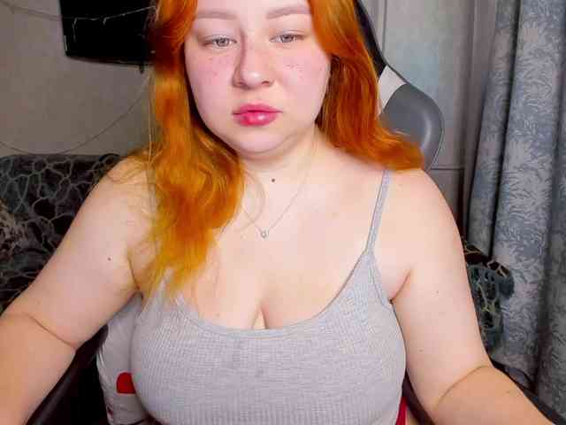 MilkaFoxy webcam
